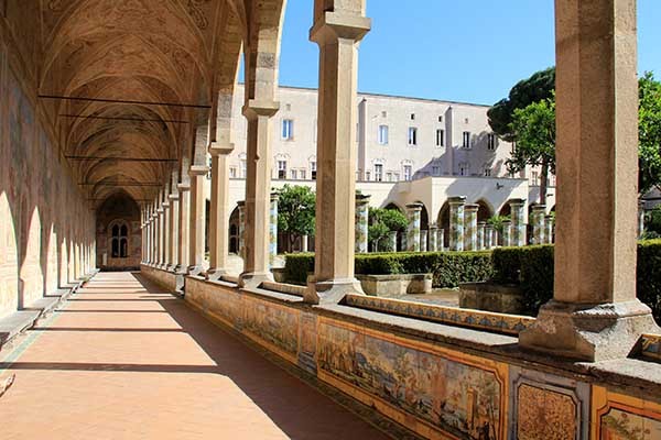 Chiostro di Santa Chiara - majolica cloister